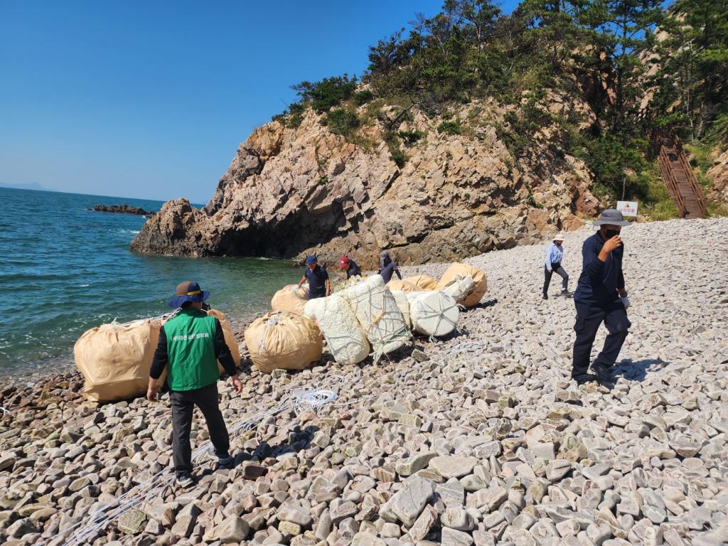 관(官)과 함께하는 황금산 코끼리바위 해양 정화 활동 사진 003.jpg